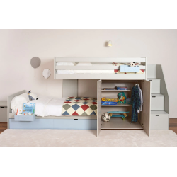 Lits superposés en forme de train en bois massif