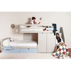 Lits superposés en forme de train en bois massif