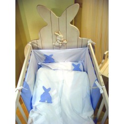 Lit de bébé original en forme de lapin