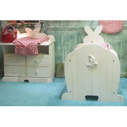 Lit de bébé original en forme de lapin