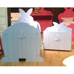 Lit de bébé original en forme de lapin