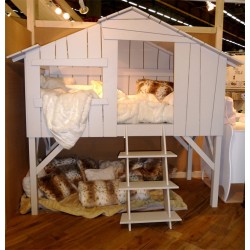 Lit enfant Cabane en bois avec escalier