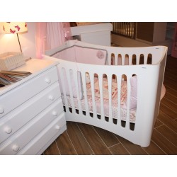 Lit bébé en bois - déco chambre bébé