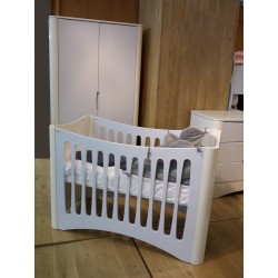 Lit bébé en bois - déco chambre bébé