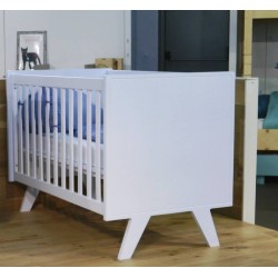 Lit bébé en bois Vintage